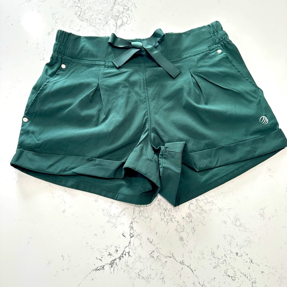 MPG green shorts size XS